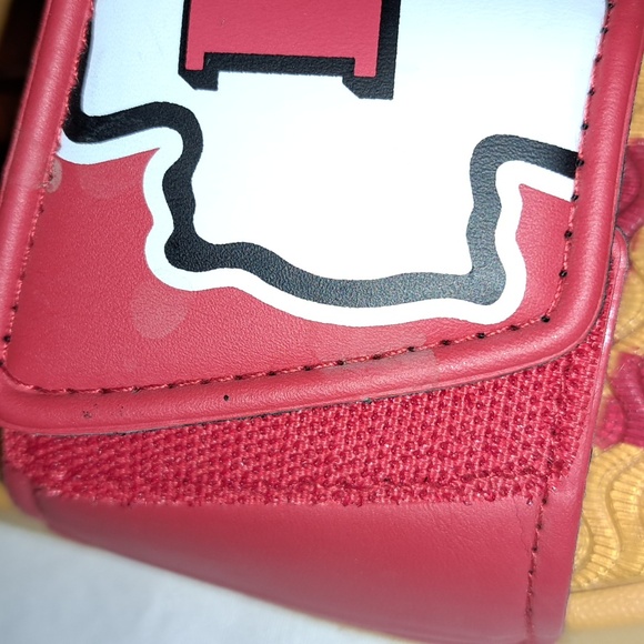 Boys Kansas City Chiefs Slides. Size L 2/3. - Picture 2 of 4